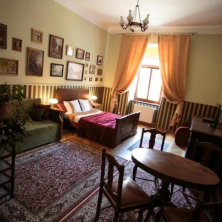 Green Boutique Apartment